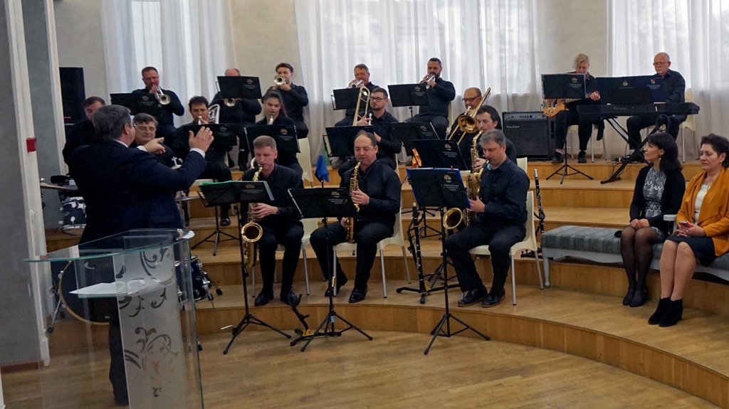 В городе Таганроге поздравили многодетных матерей В городе Таганроге поздравили многодетных матерей